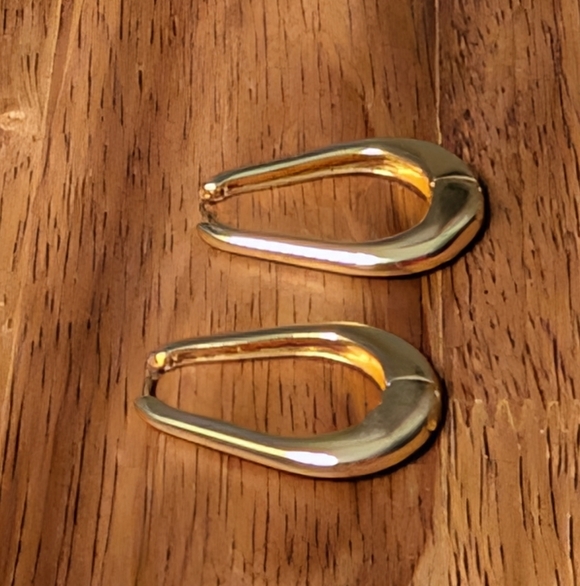 Madewell Droplet Large Hoop Earrings - Picture 3 of 8
